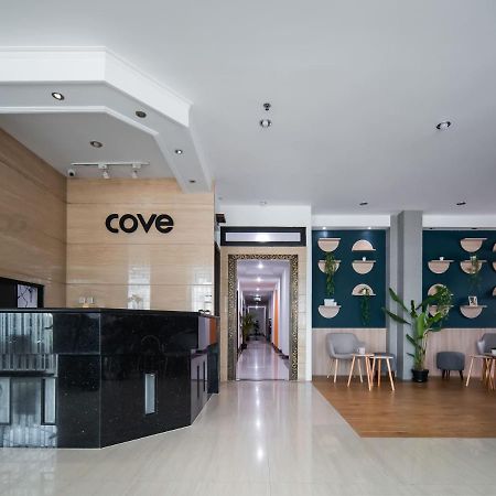 Cove Taman Aparthotel Jakarta Bagian luar foto