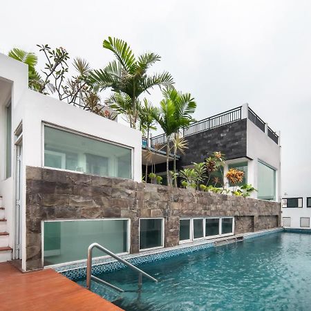 Cove Taman Aparthotel Jakarta Bagian luar foto